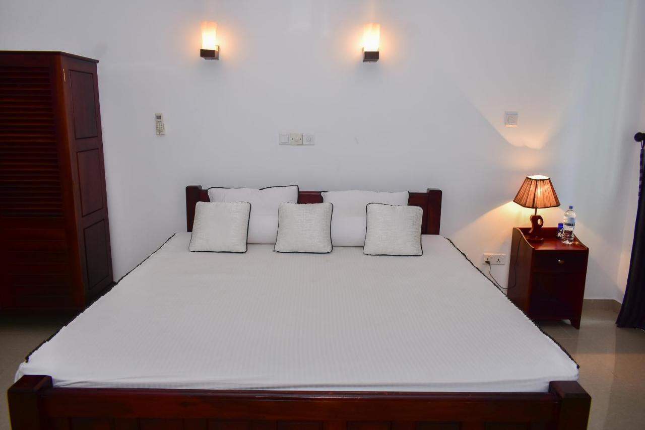 Minuri Villa Hikkaduwa Esterno foto