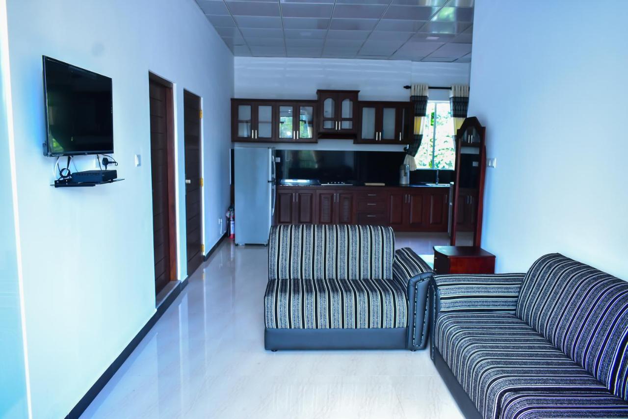 Minuri Villa Hikkaduwa Esterno foto